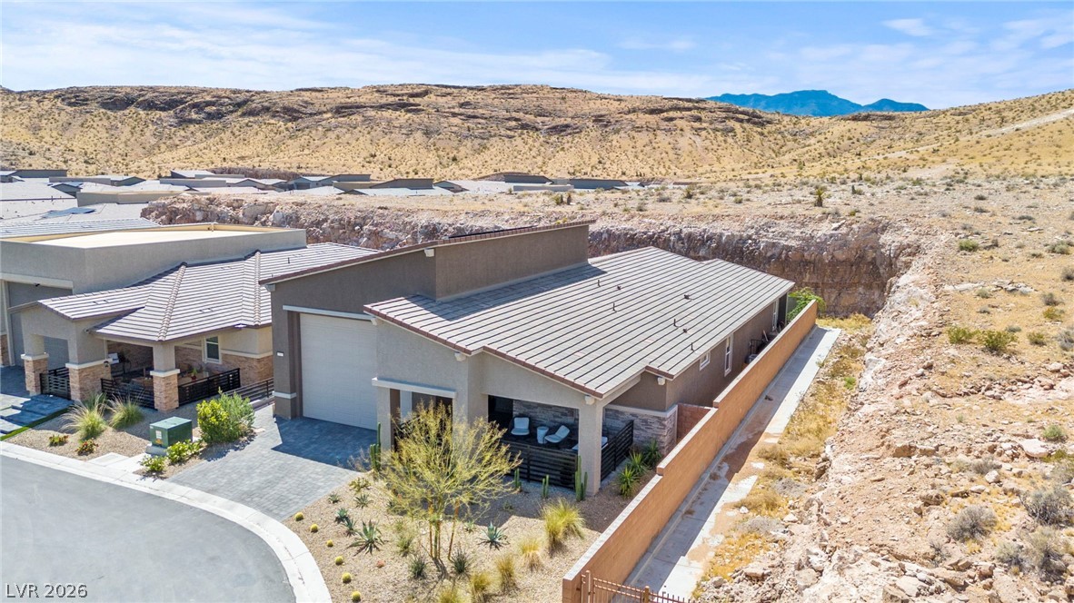 9935 Joshua Foothills Street