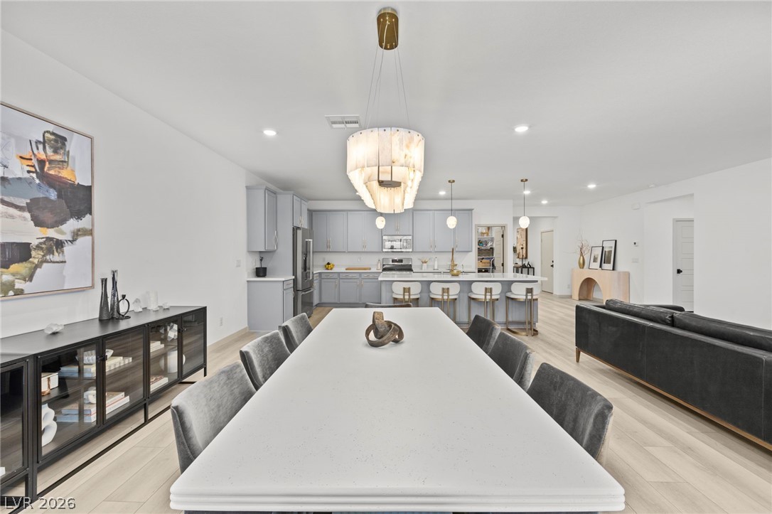 9935 Joshua Foothills Street