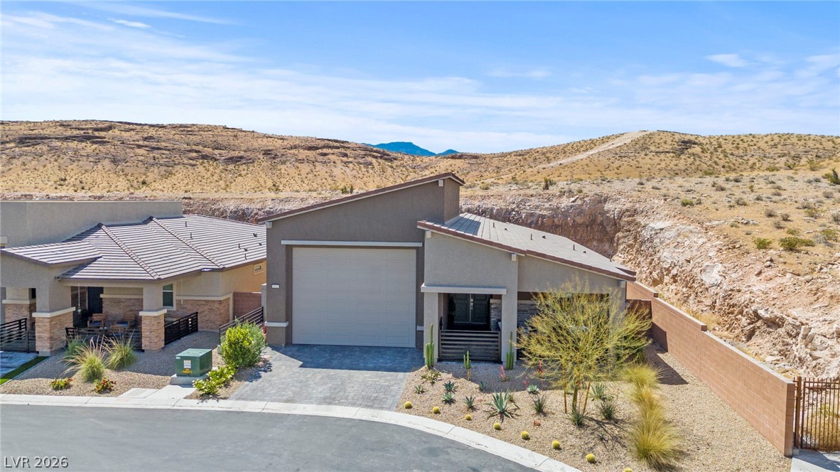 9935 Joshua Foothills Street