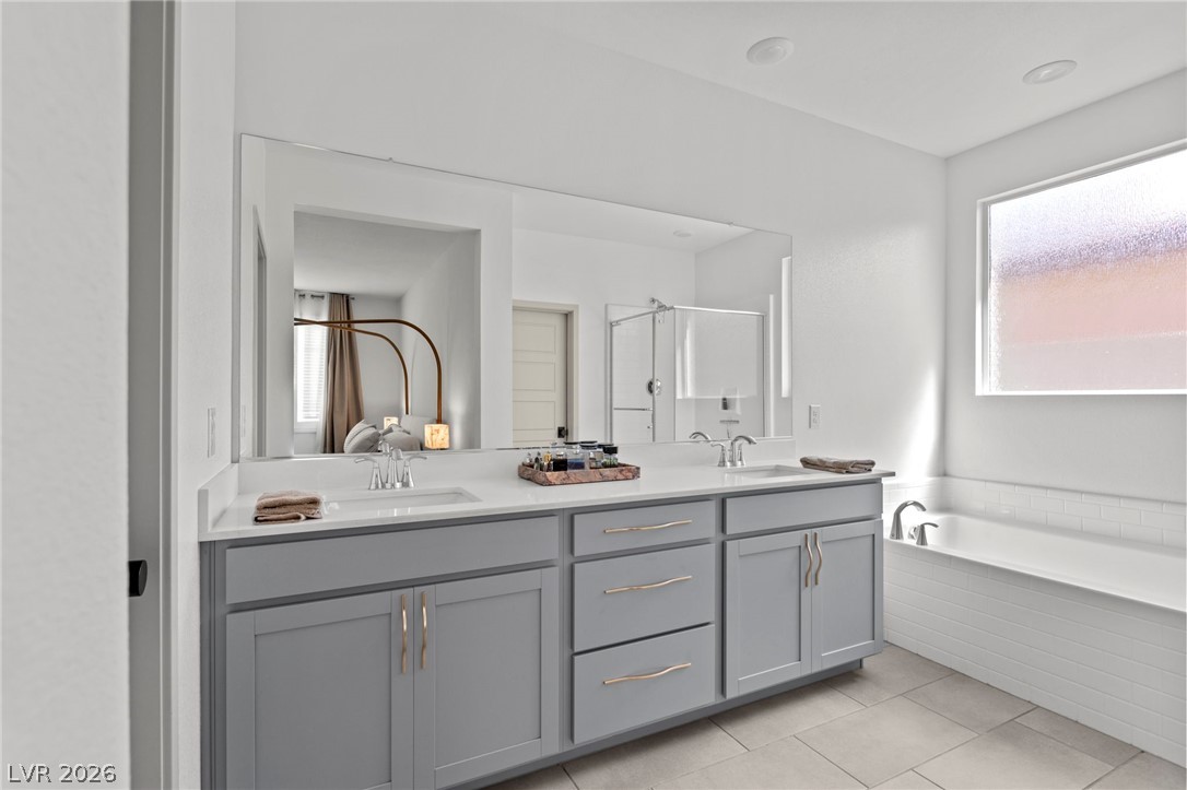 9935 Joshua Foothills Street