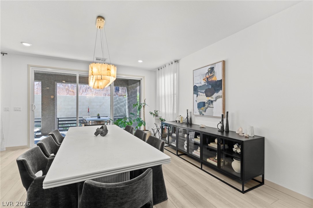 9935 Joshua Foothills Street