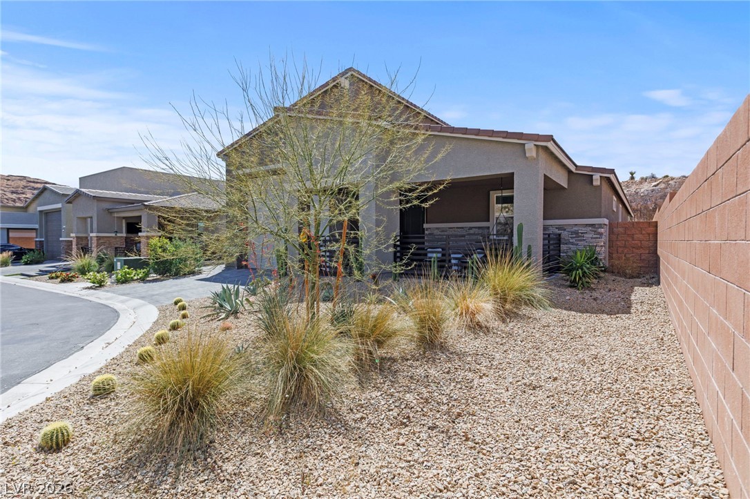 9935 Joshua Foothills Street