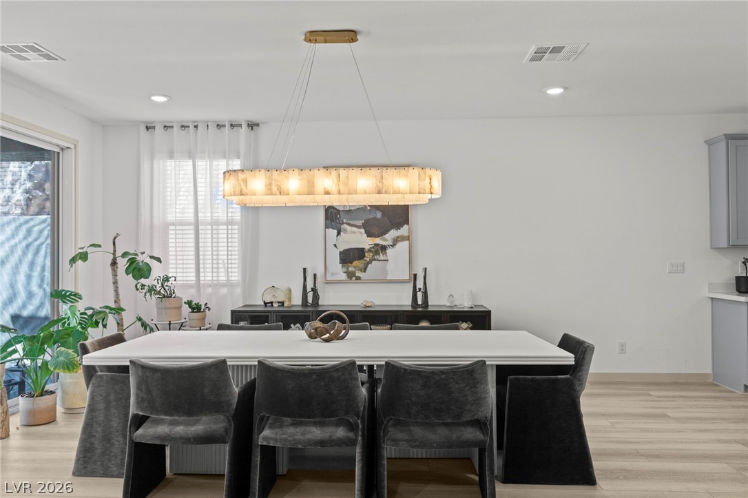 9935 Joshua Foothills Street