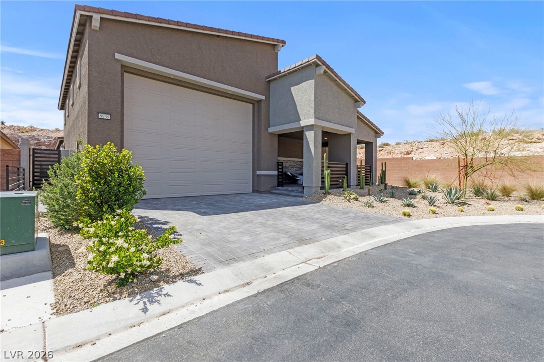 9935 Joshua Foothills Street