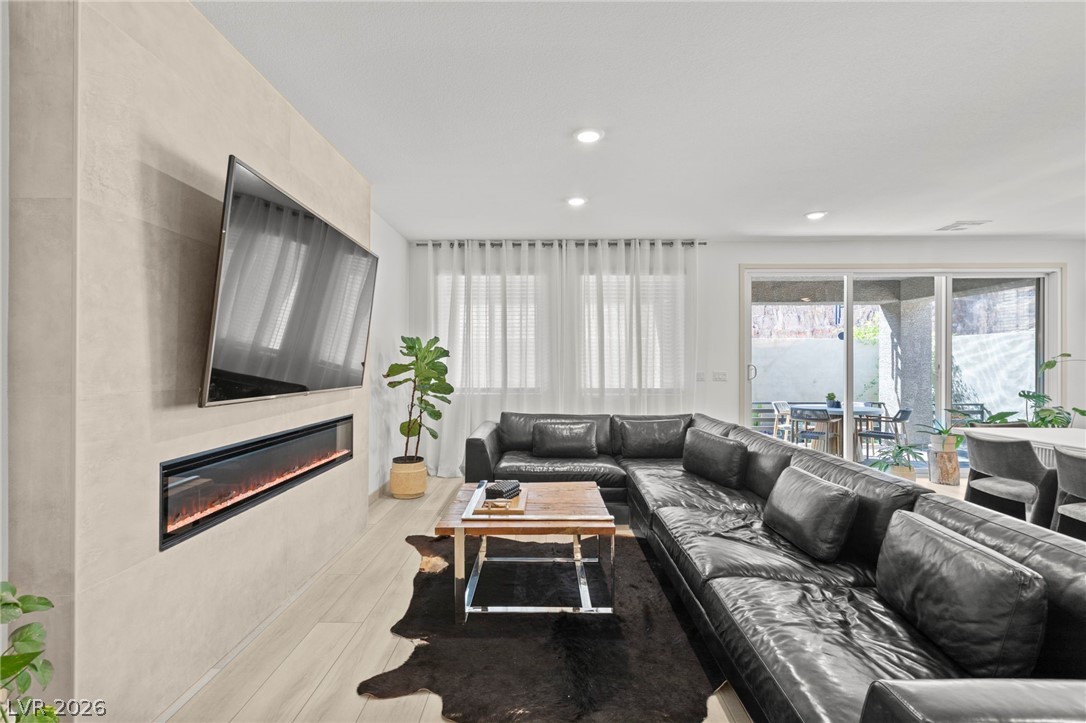 9935 Joshua Foothills Street