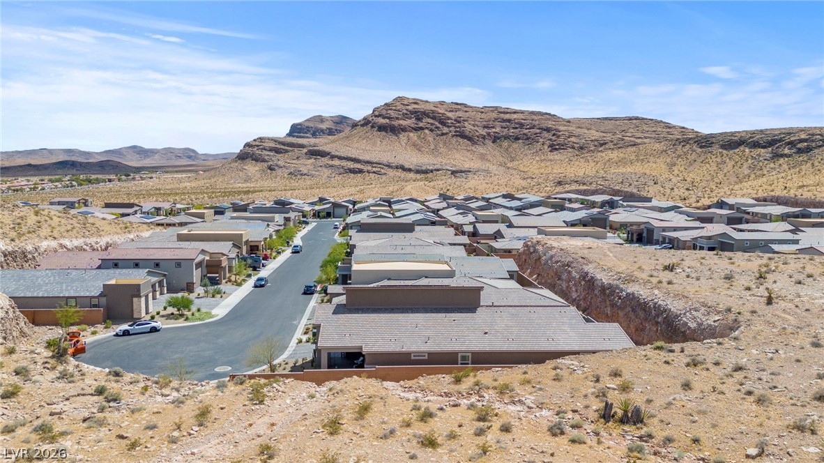 9935 Joshua Foothills Street