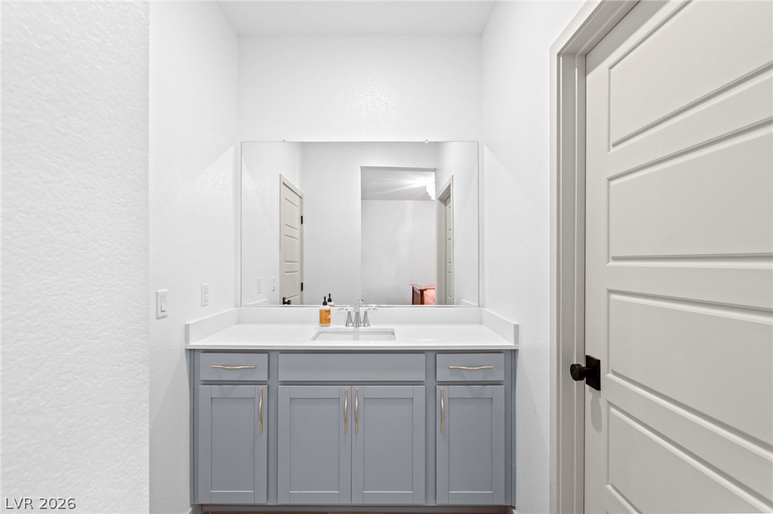 9935 Joshua Foothills Street
