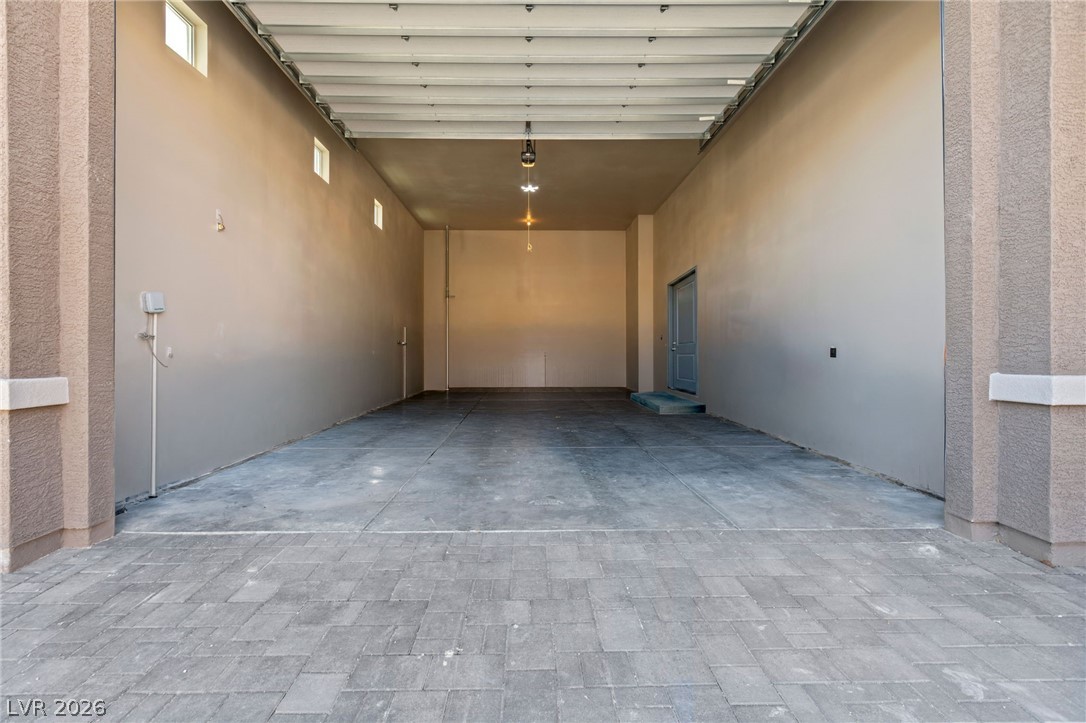 9935 Joshua Foothills Street