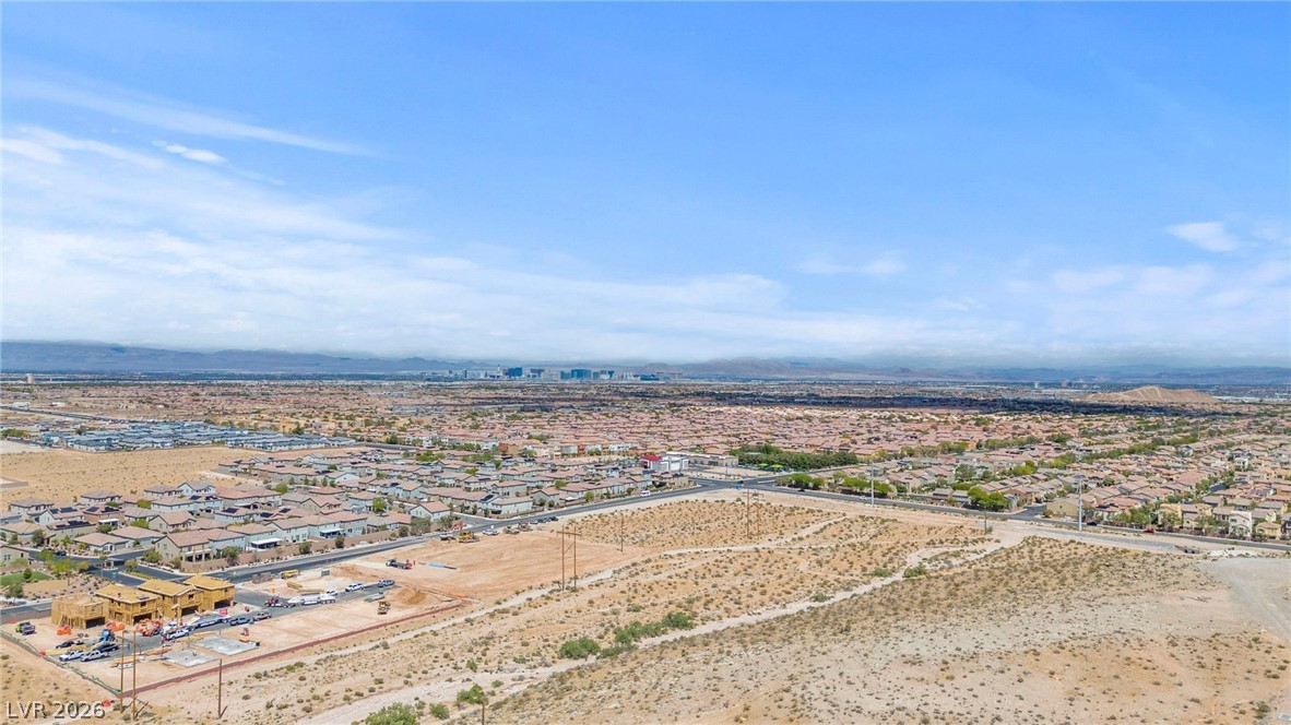 9935 Joshua Foothills Street