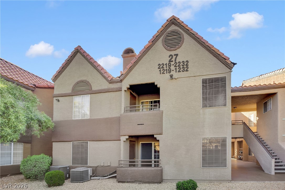 2200 South Fort Apache Road 1224