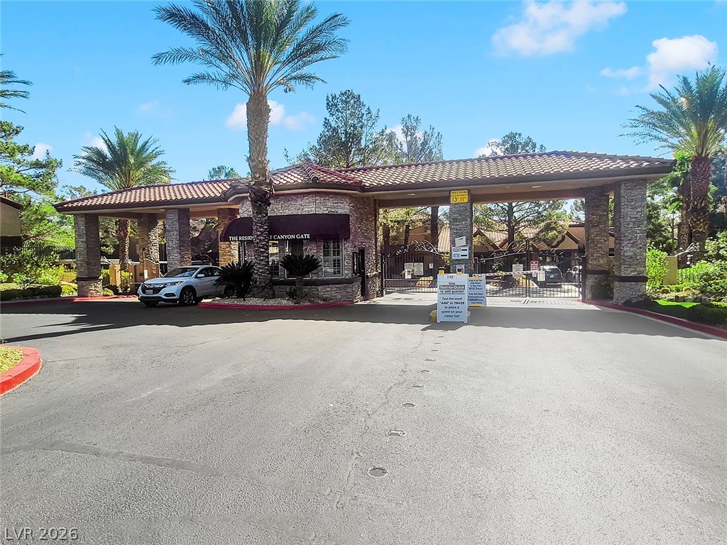 2200 South Fort Apache Road 1224