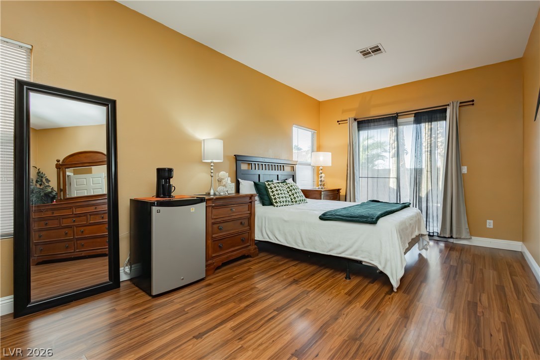 1424 Clipperton Avenue