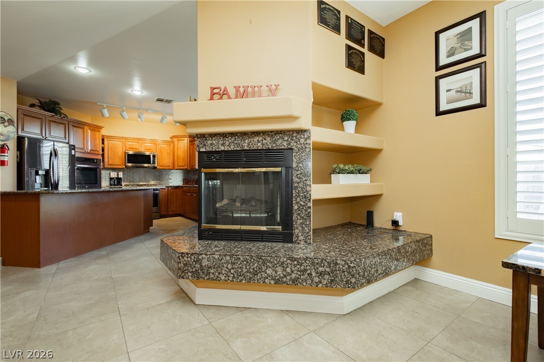 1424 Clipperton Avenue