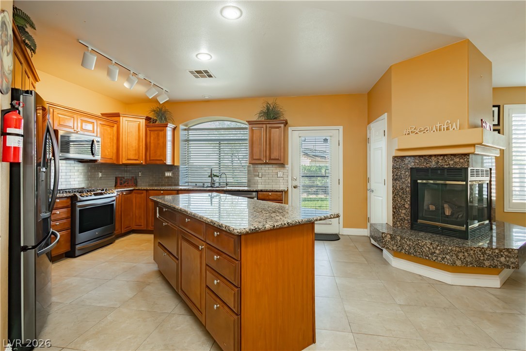 1424 Clipperton Avenue