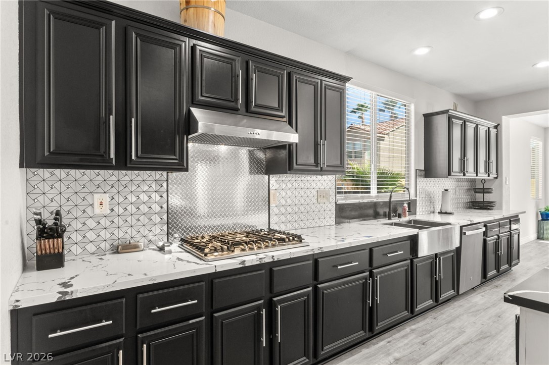 5601 Rocky Ravine Avenue