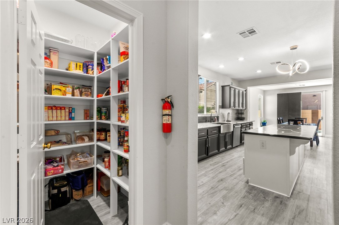 5601 Rocky Ravine Avenue