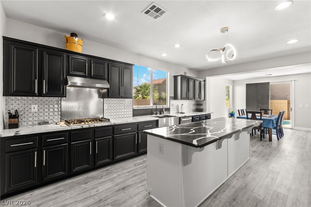 5601 Rocky Ravine Avenue