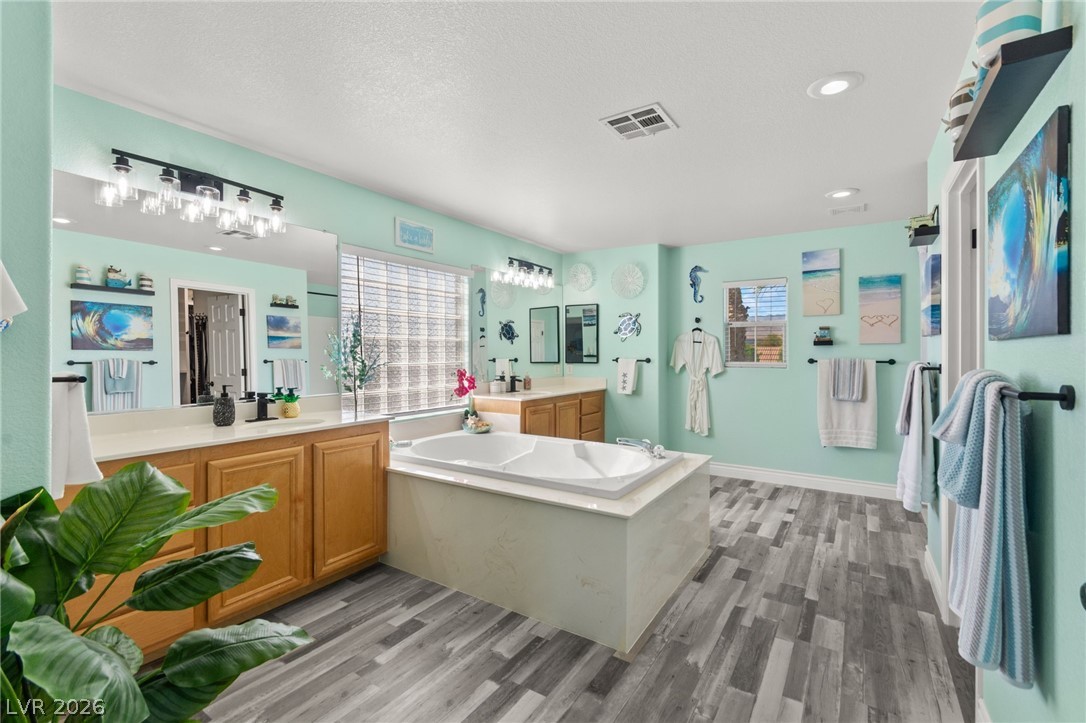 5601 Rocky Ravine Avenue