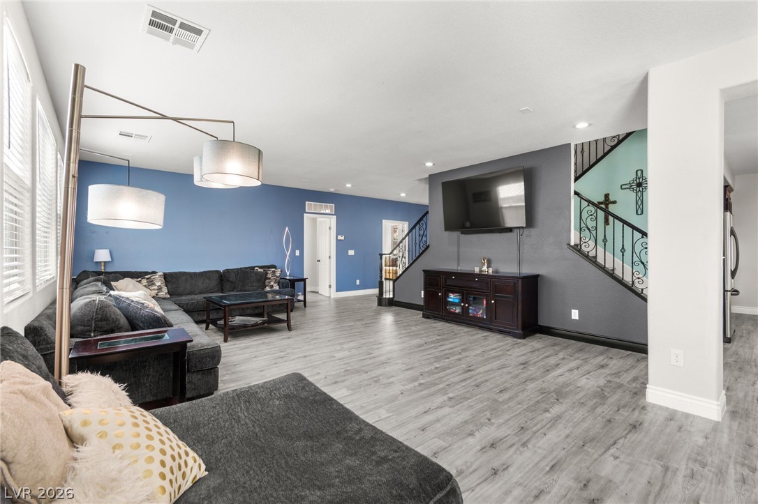 5601 Rocky Ravine Avenue