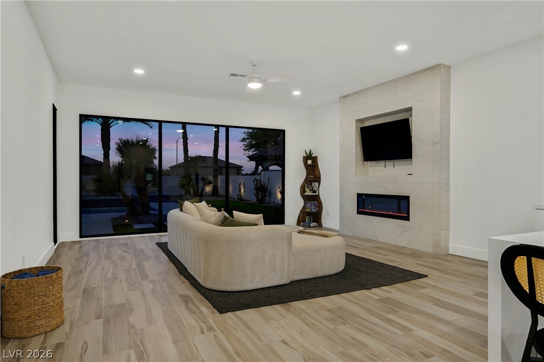 360 Hedgehope Drive