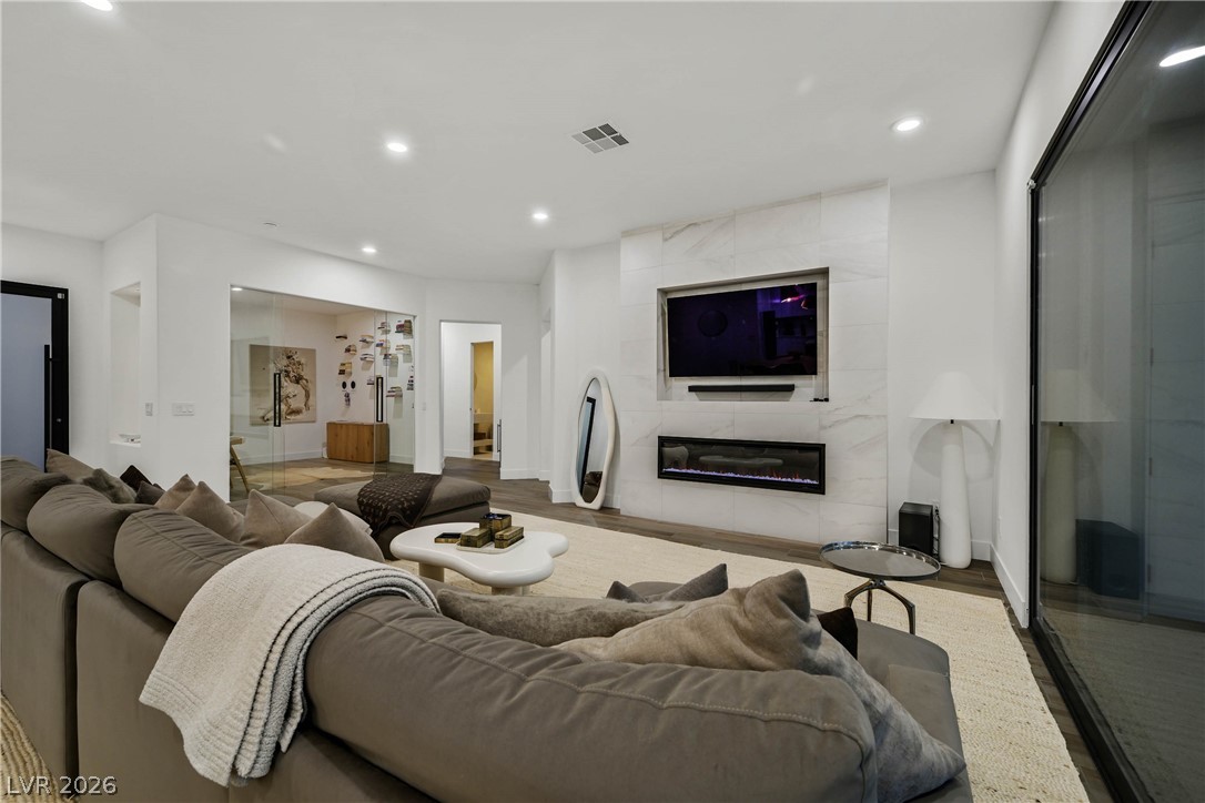 360 Hedgehope Drive
