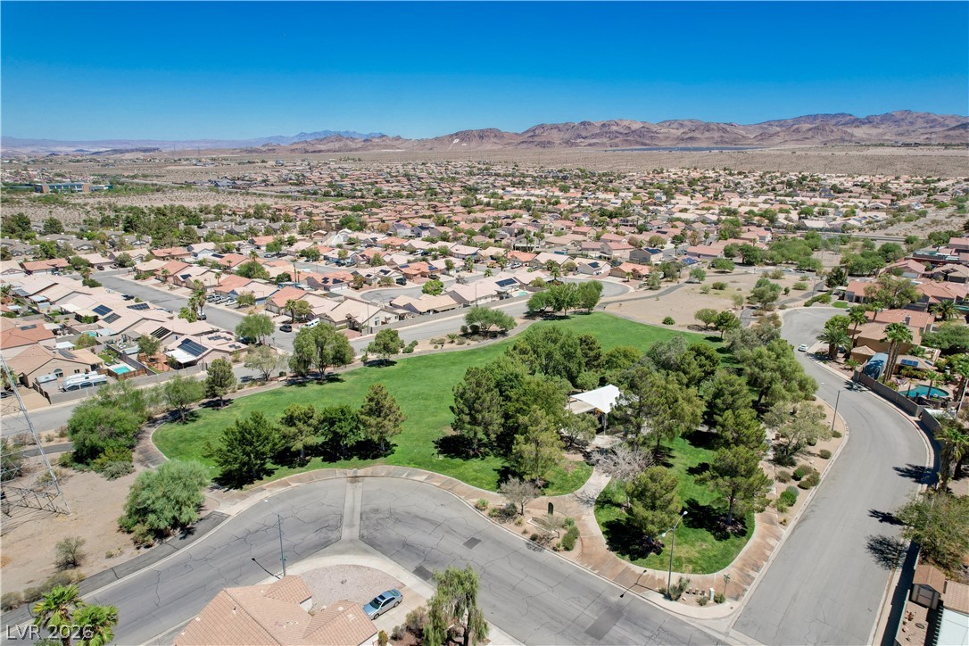 537 Viva Serenade Way