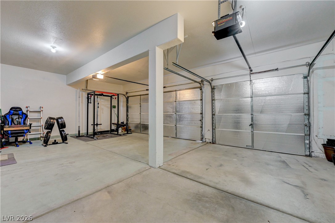 537 Viva Serenade Way