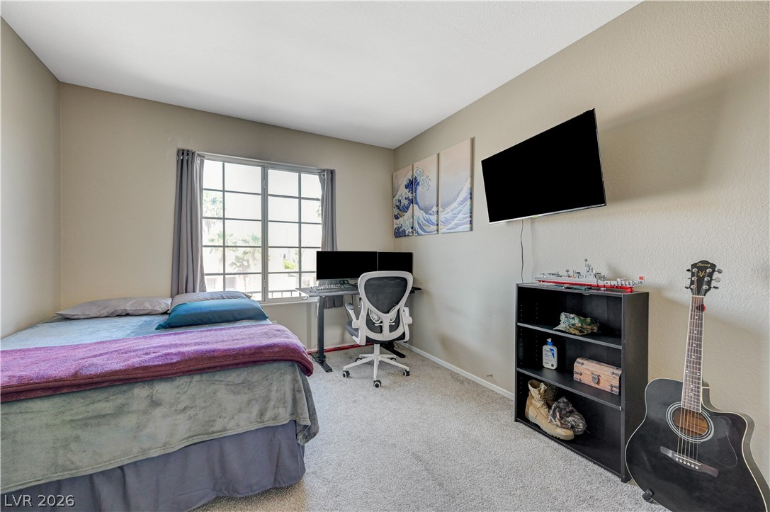 537 Viva Serenade Way