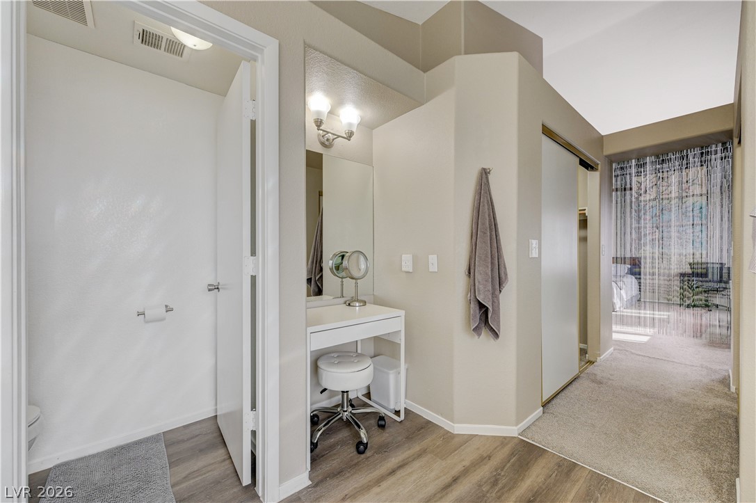 537 Viva Serenade Way