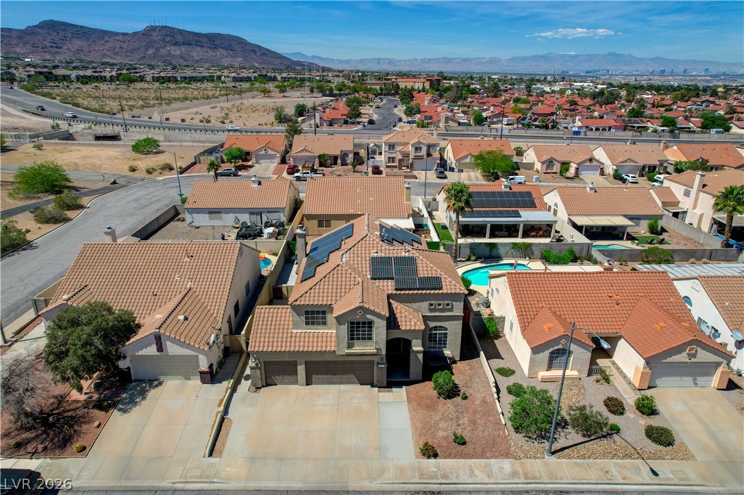 537 Viva Serenade Way