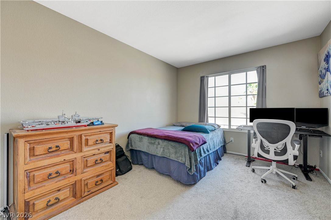 537 Viva Serenade Way