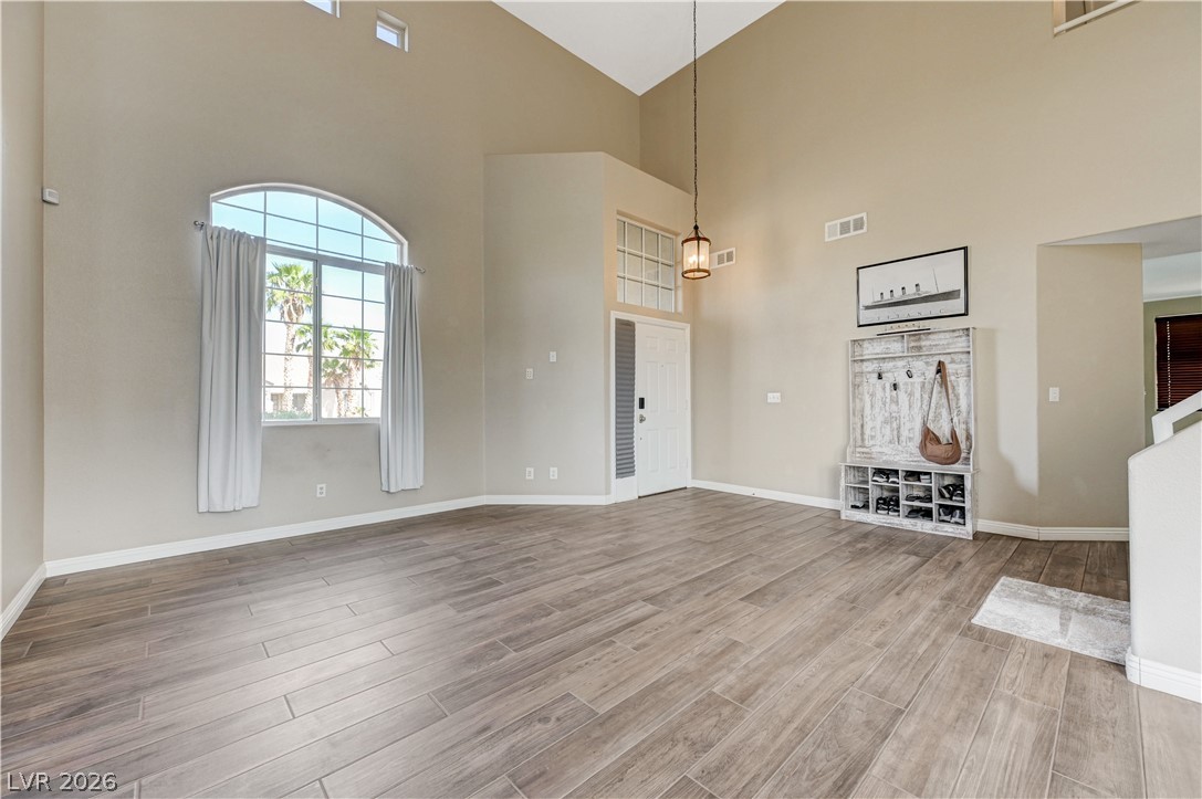 537 Viva Serenade Way
