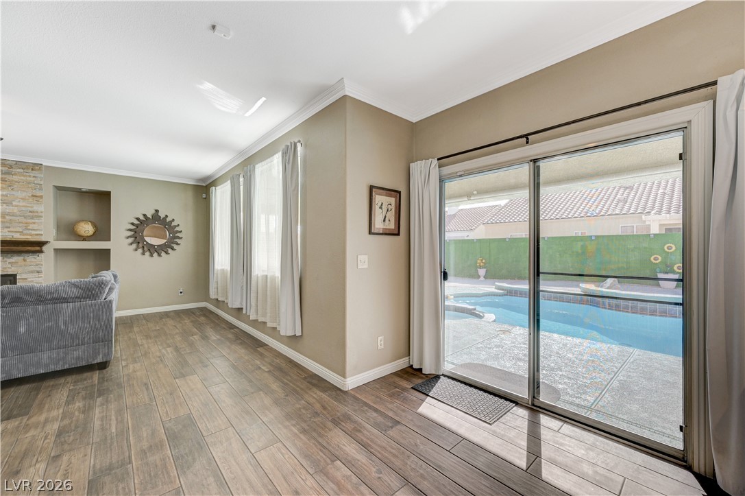 537 Viva Serenade Way