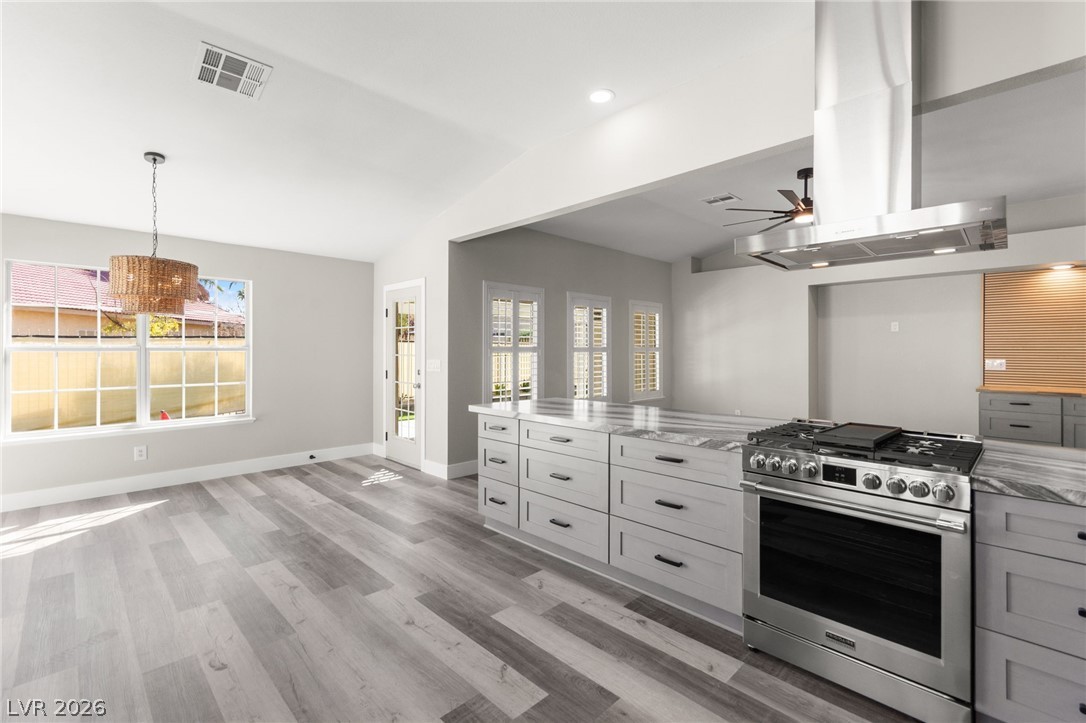 5121 Burr Oak Drive