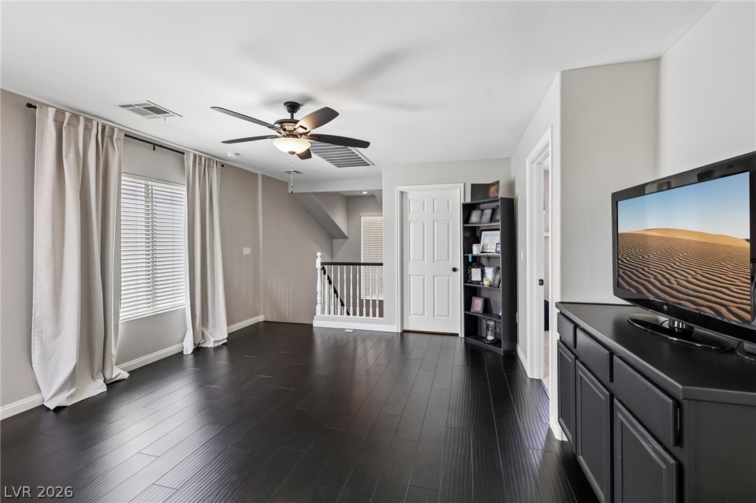 8188 Golden Flowers Street