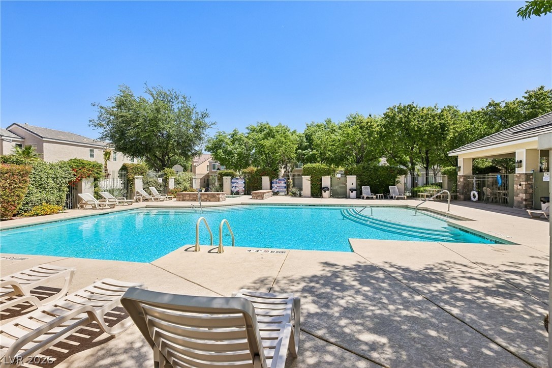 8188 Golden Flowers Street