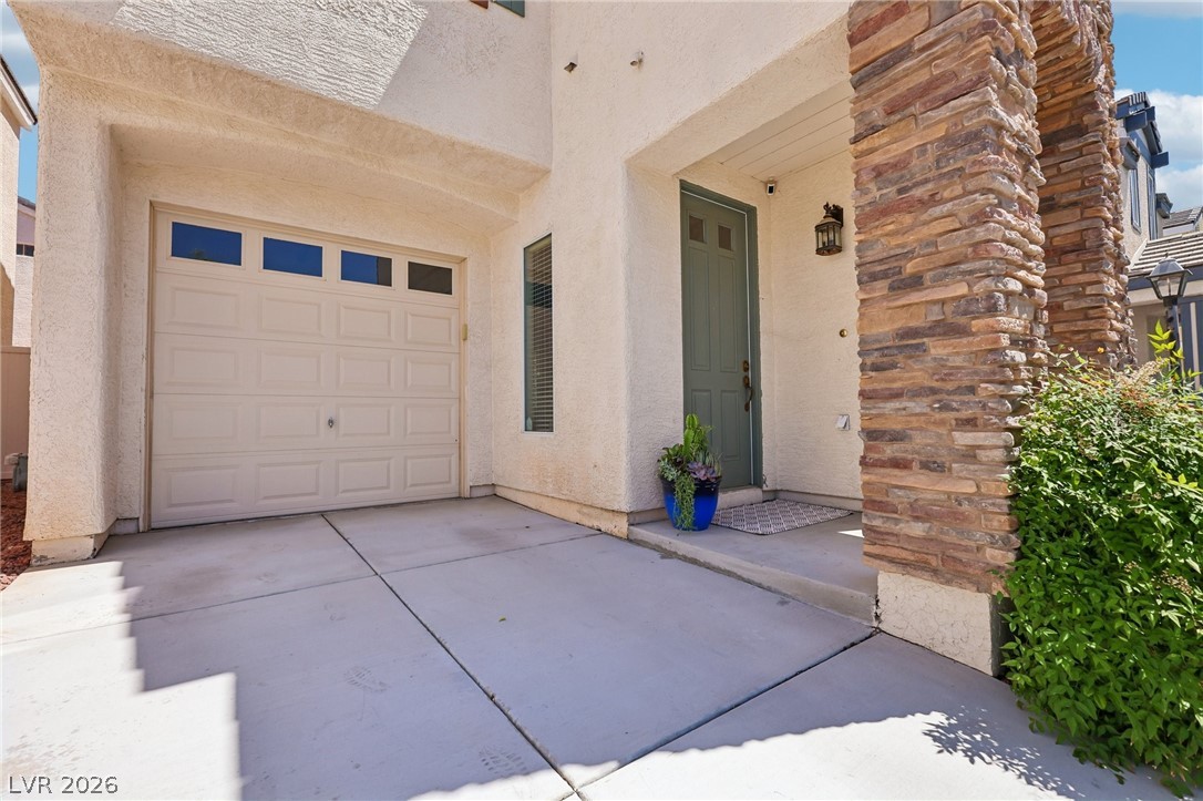 8188 Golden Flowers Street