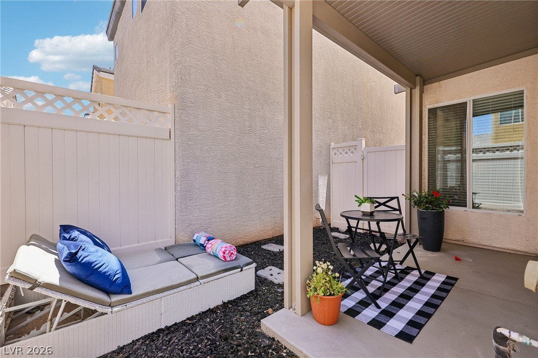 8188 Golden Flowers Street