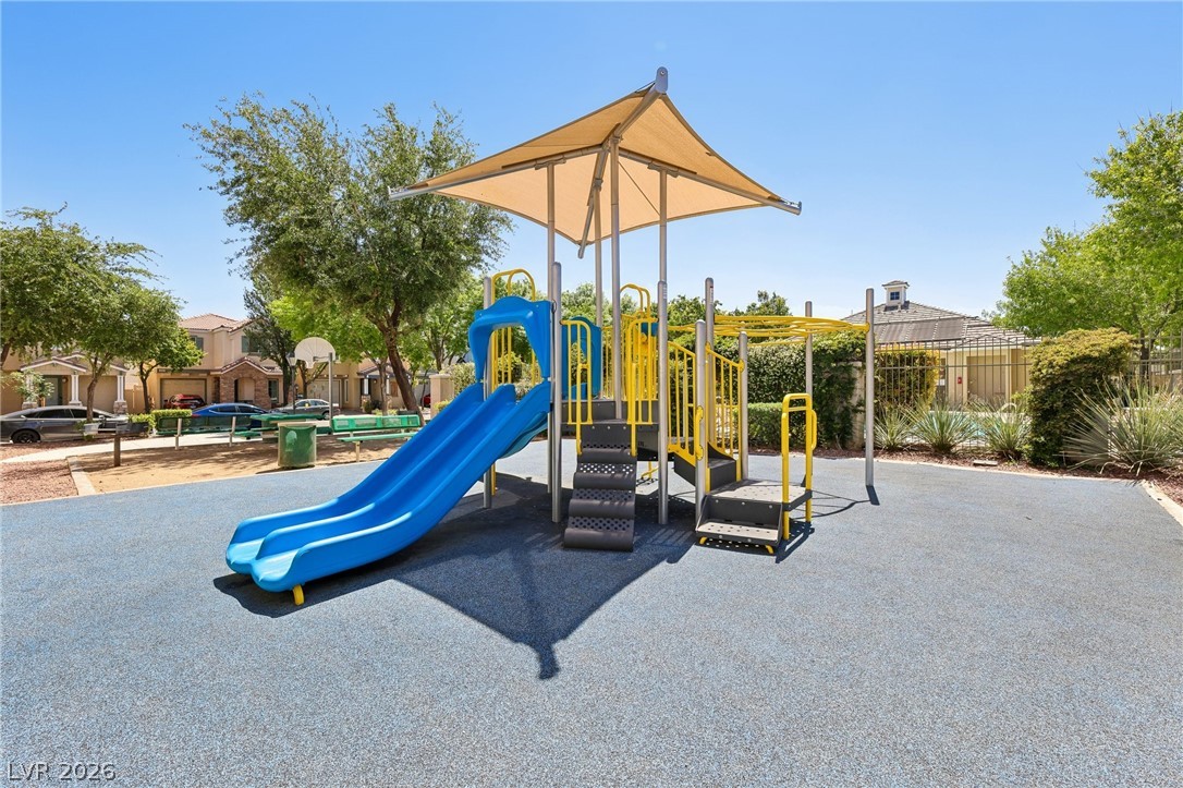 8188 Golden Flowers Street