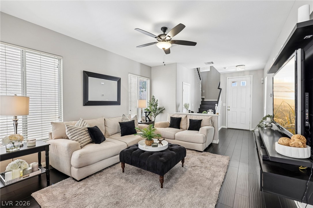 8188 Golden Flowers Street