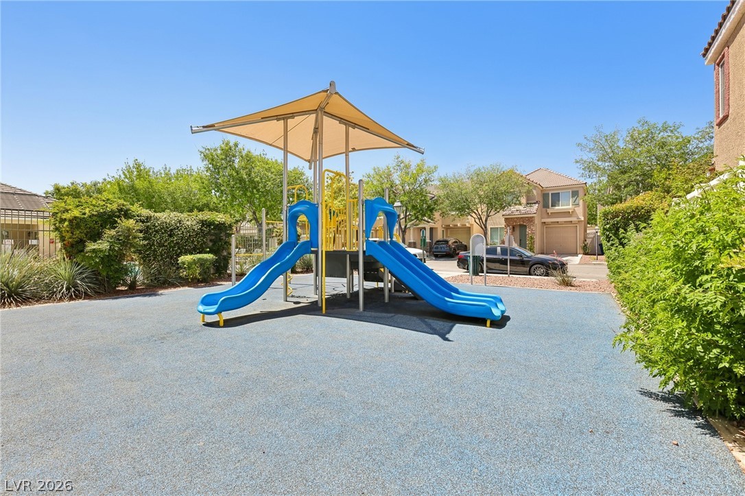 8188 Golden Flowers Street