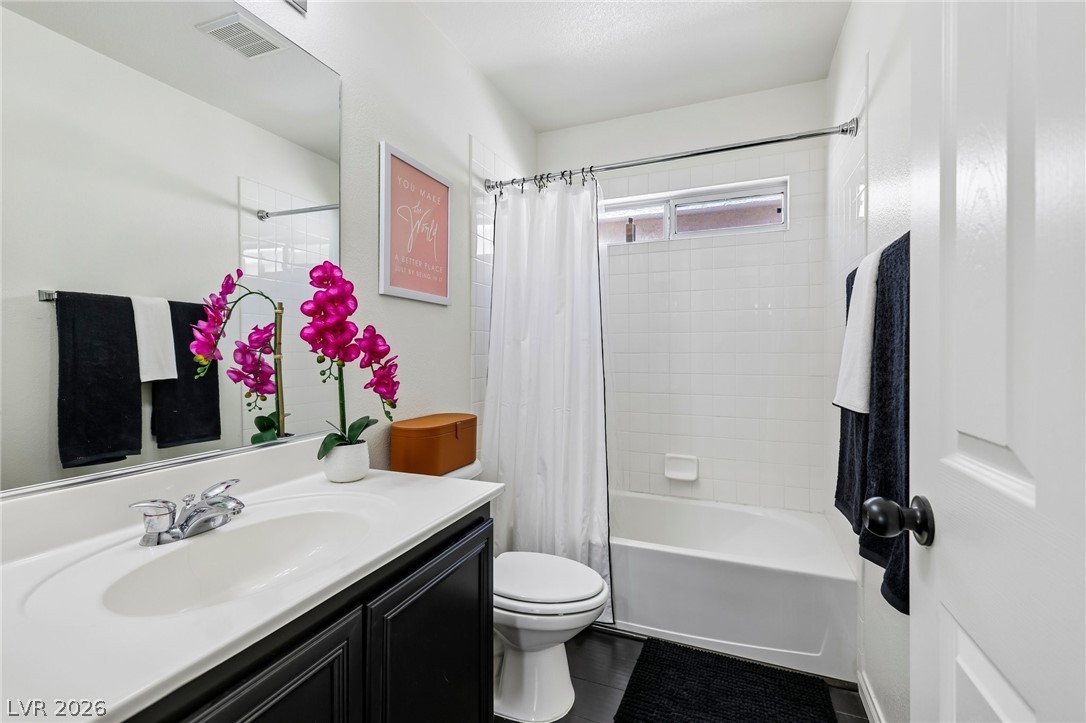 8188 Golden Flowers Street