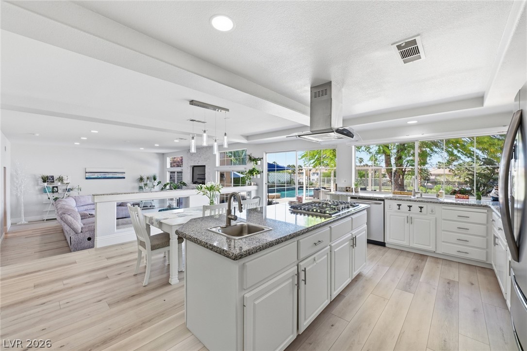 2442 Legacy Island Circle
