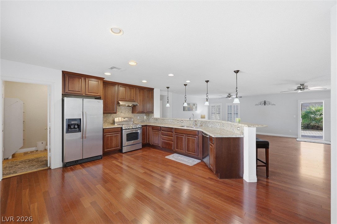 2725 Peekskill Avenue