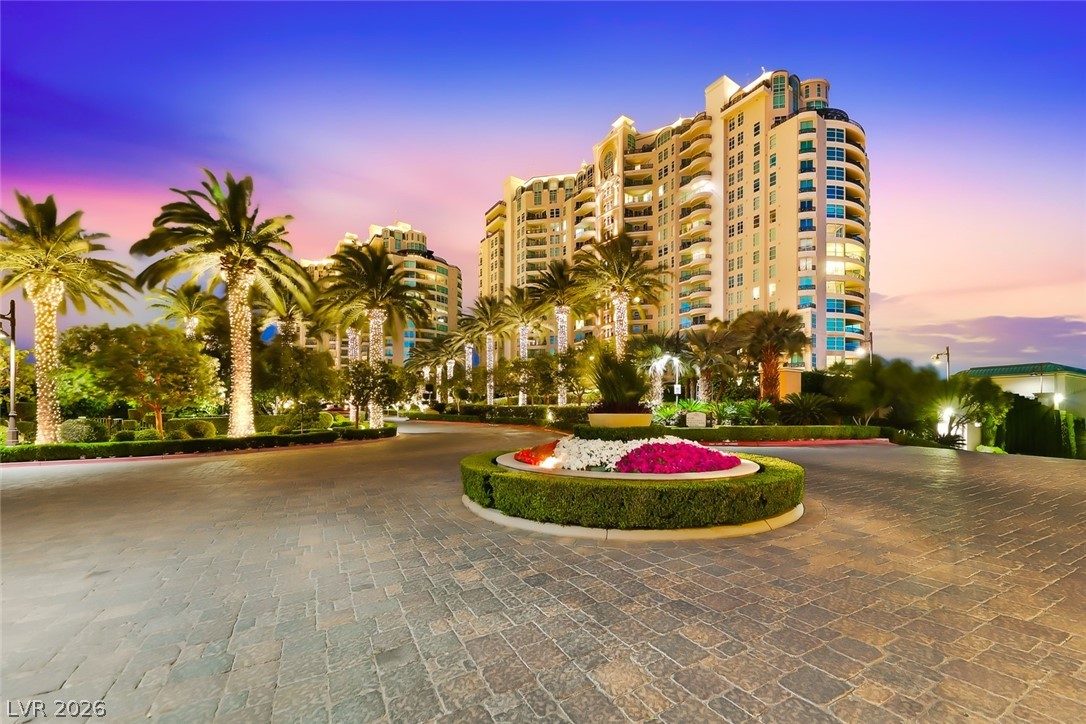 9101 Alta Drive 1103