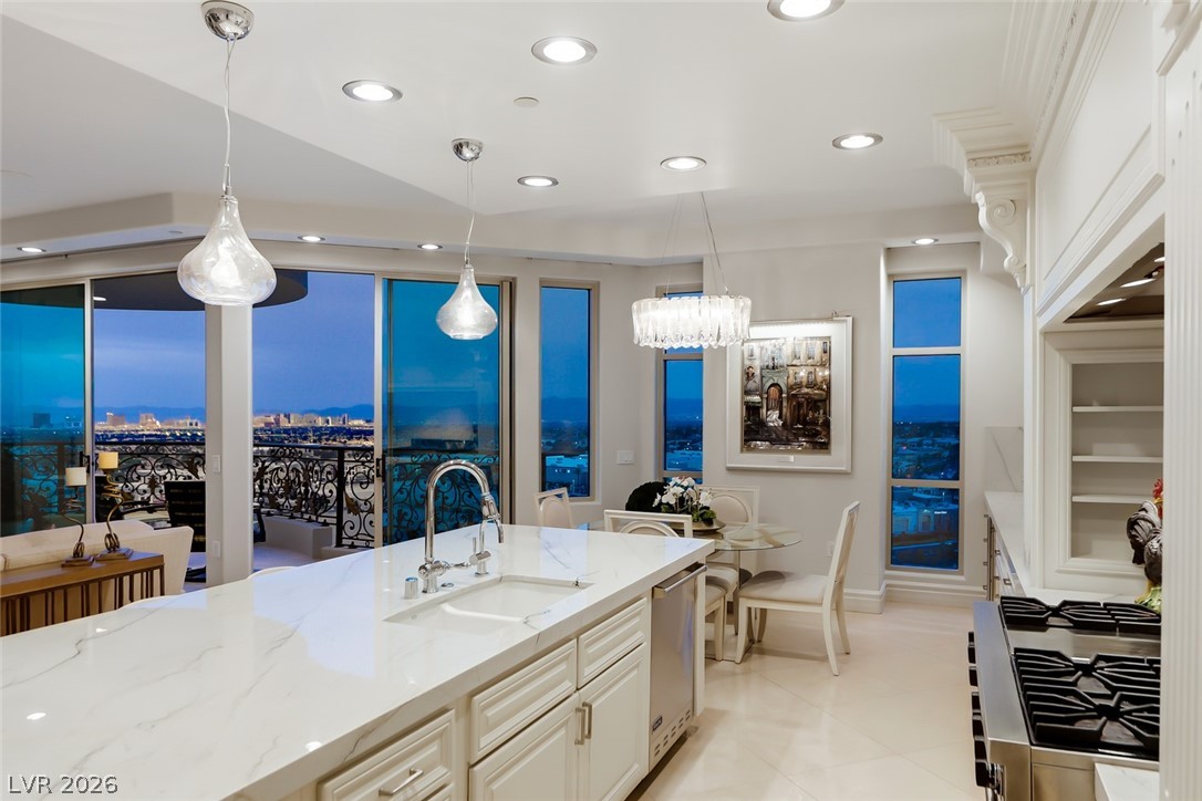 9101 Alta Drive 1103