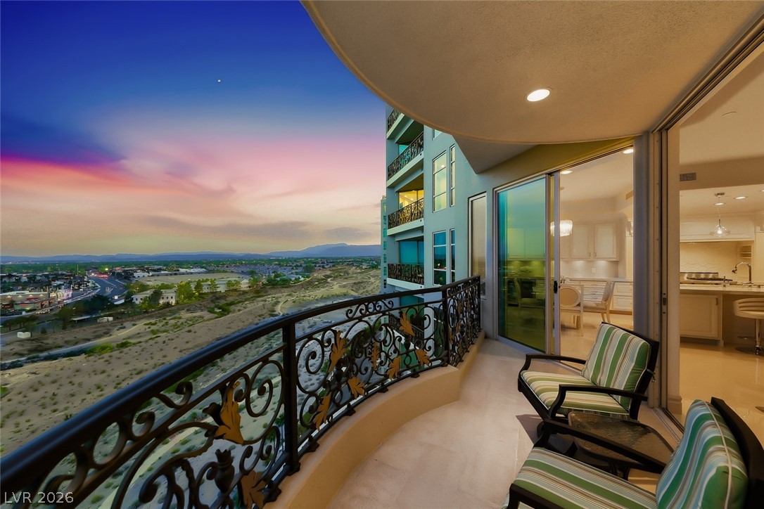 9101 Alta Drive 1103