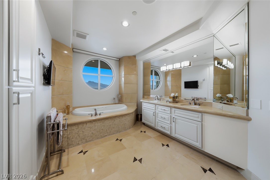 9101 Alta Drive 1103