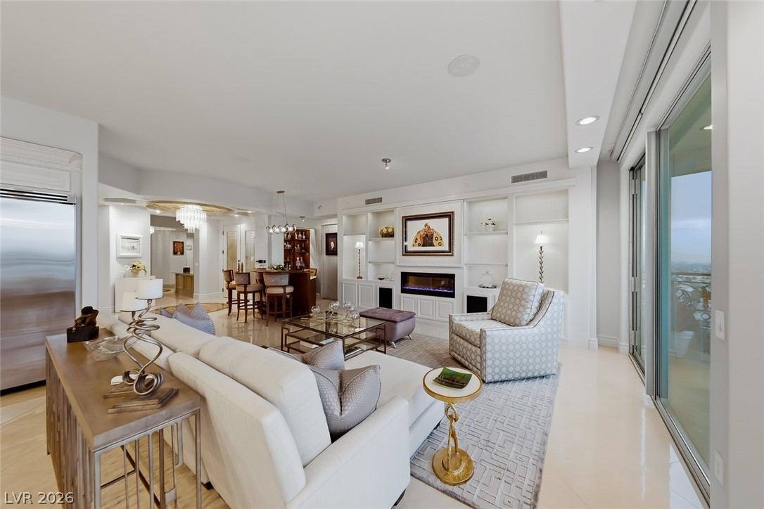 9101 Alta Drive 1103