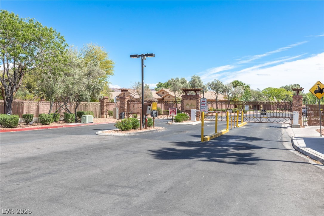 5682 Mahogany Run Place